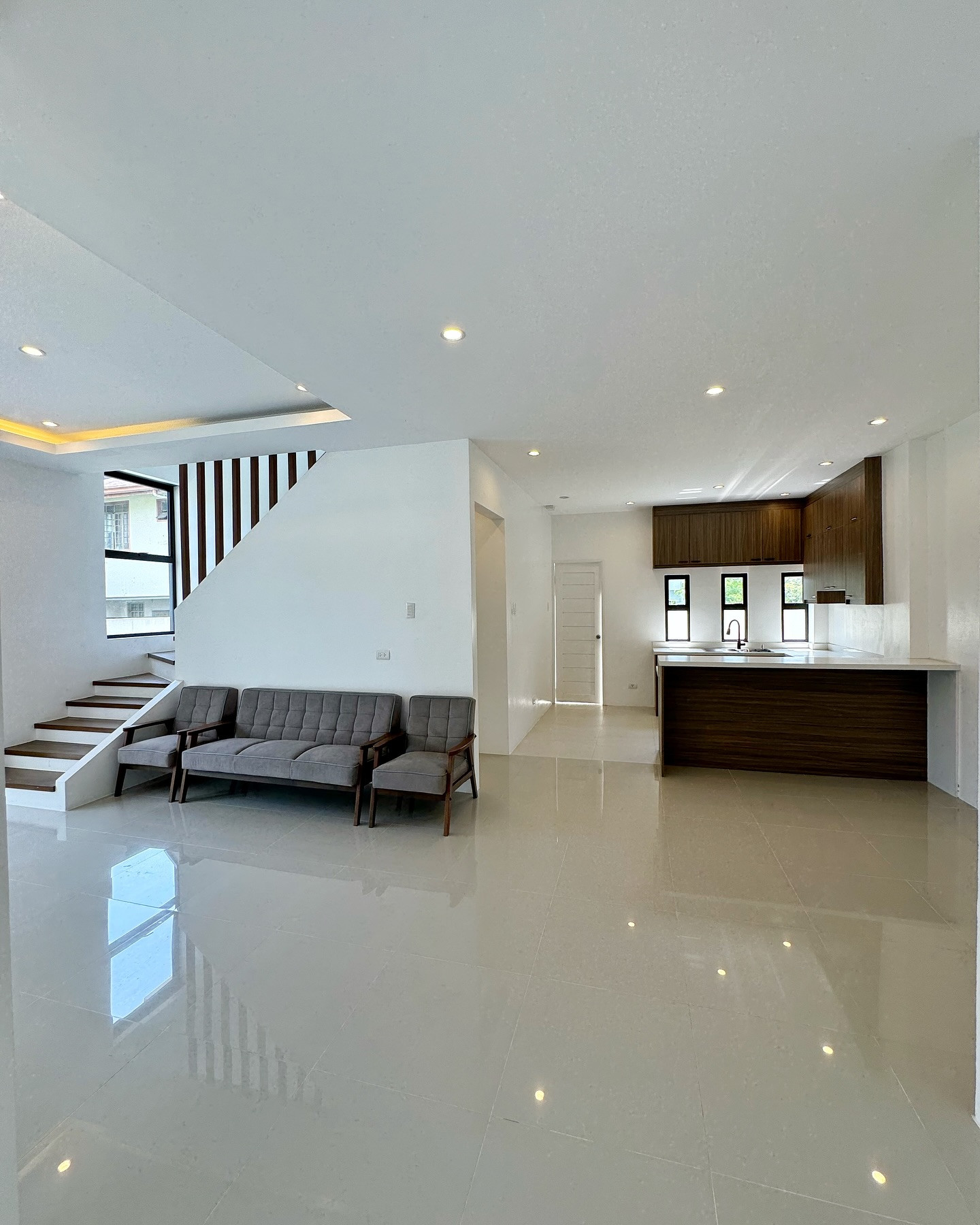 Brand New Modern House for Sale in Marcos Highway Antipolo photo 2