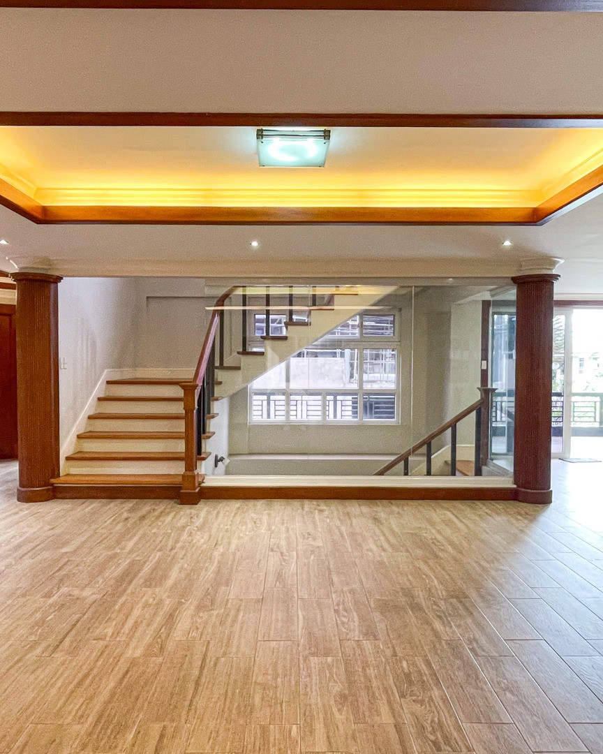 Classy Contemporary House and Lot in Vista Rea photo 5