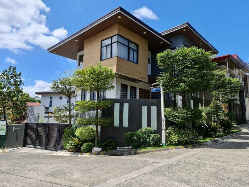 An Astounding 4 Bedroom Home for Sale in Filinvest Heights photo 1