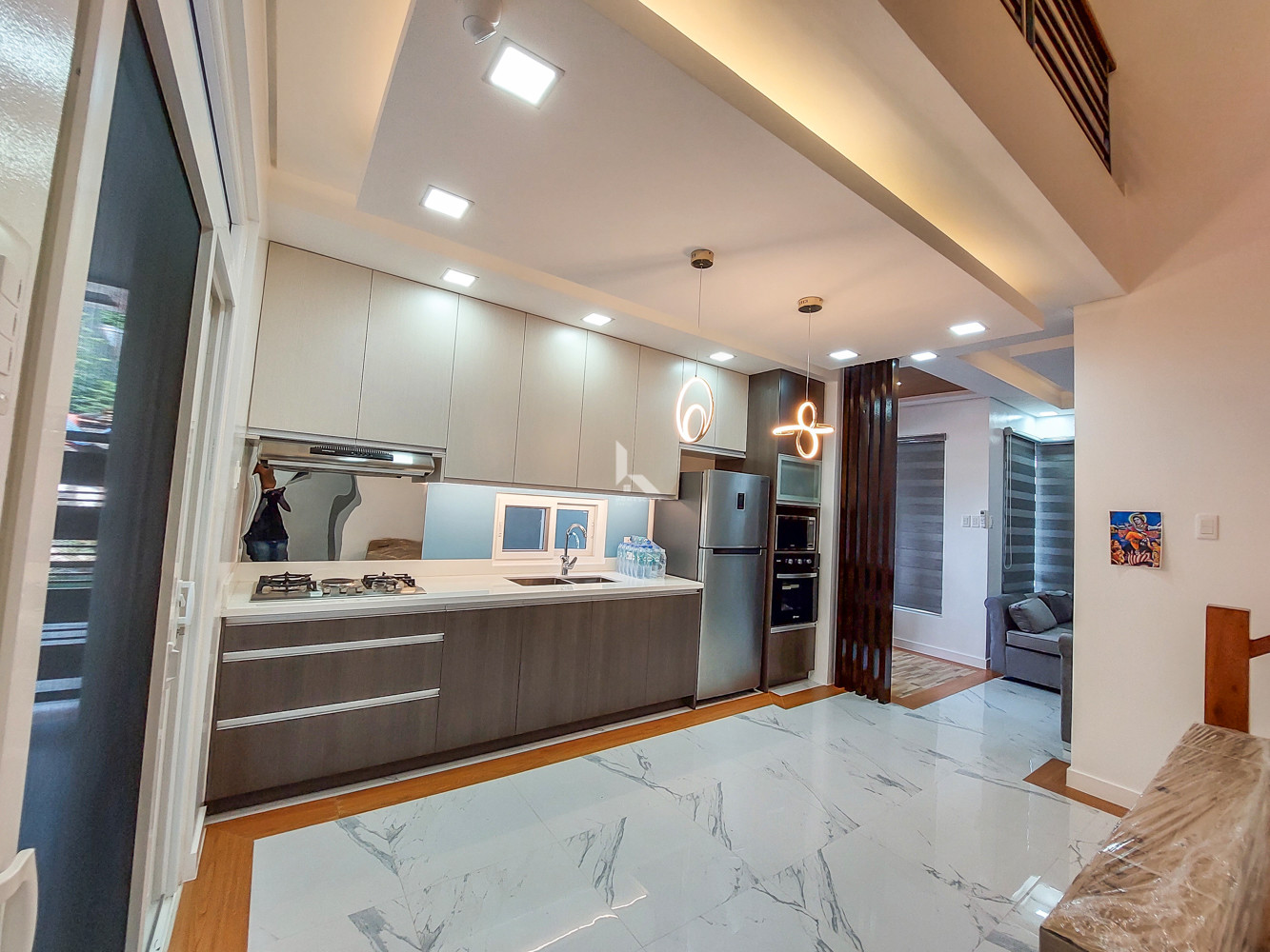 High End 2 Storey Duplex Unit in Montevista Heights, Taytay Rizal photo 2