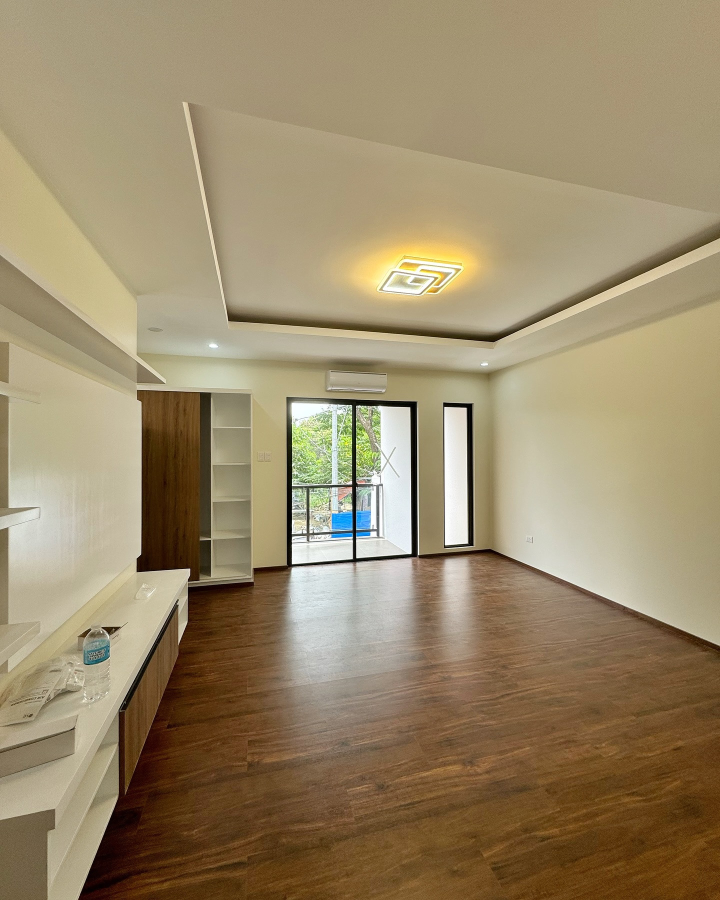 Brand New Modern Contemporary House for Sale photo 4