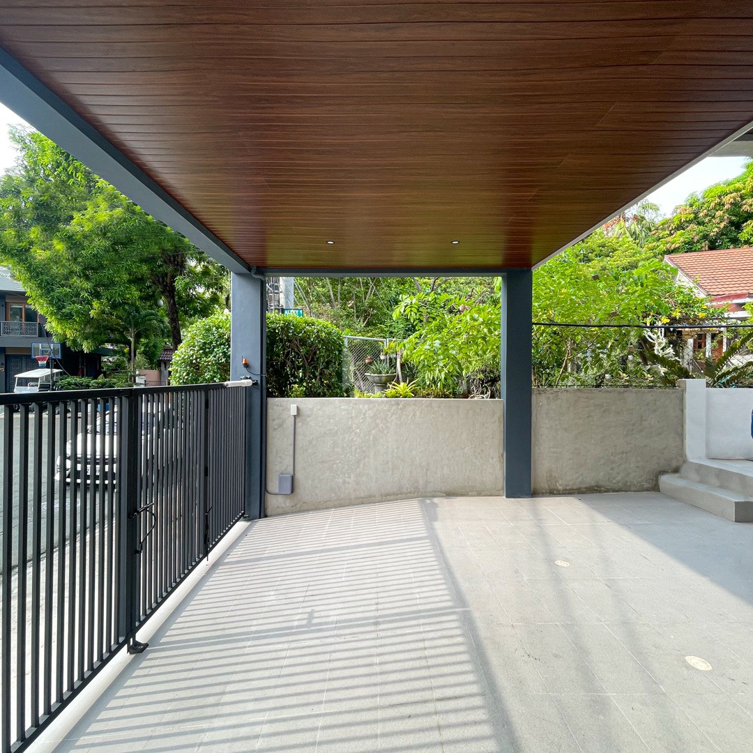 Stylish Modern Industrial in Ayala Alabang Village, Muntinlupa City photo 2
