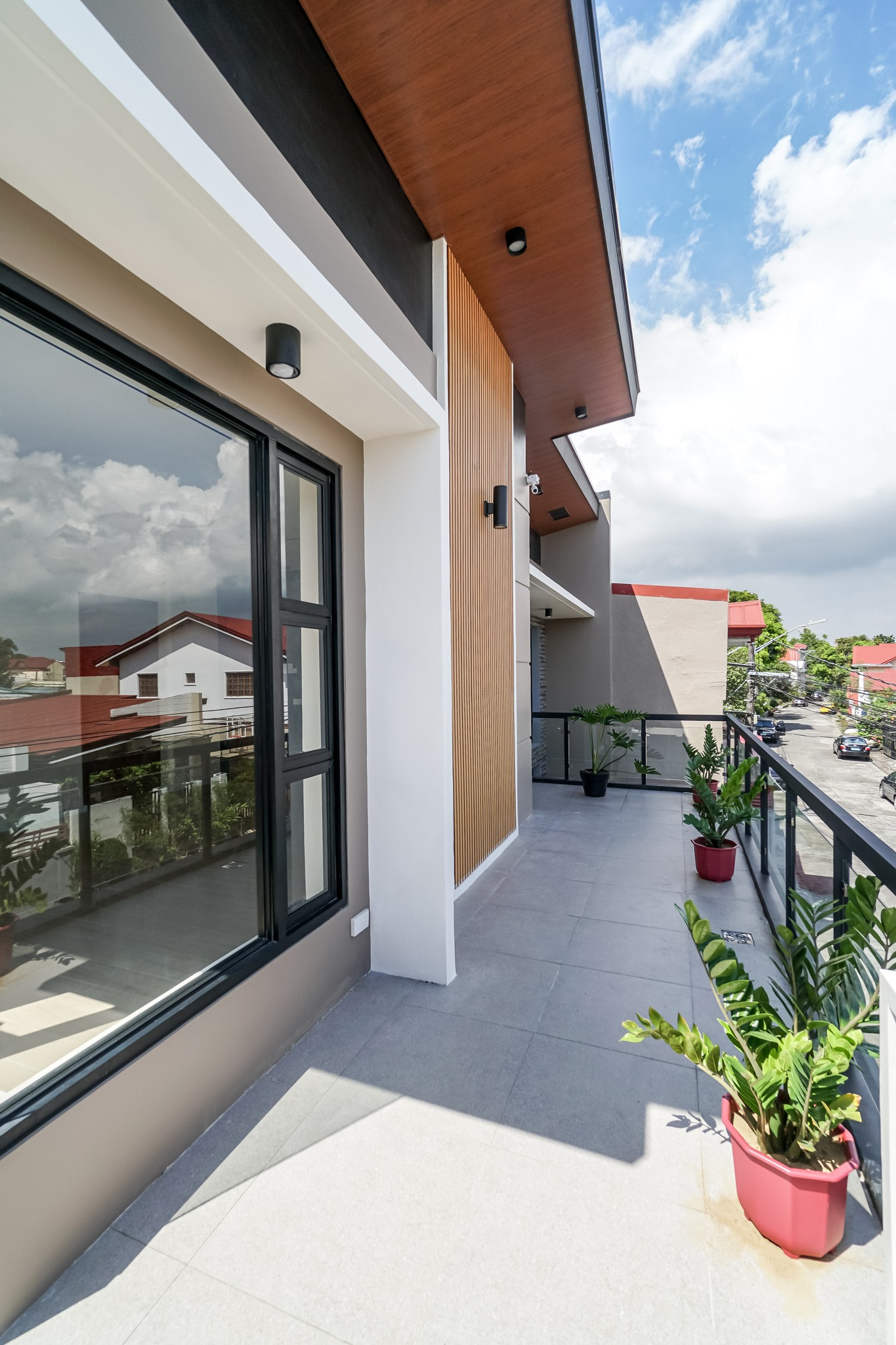 2 Storey Modern House and Lot for Sale in BF Resort Village, Las Pinas City photo 3