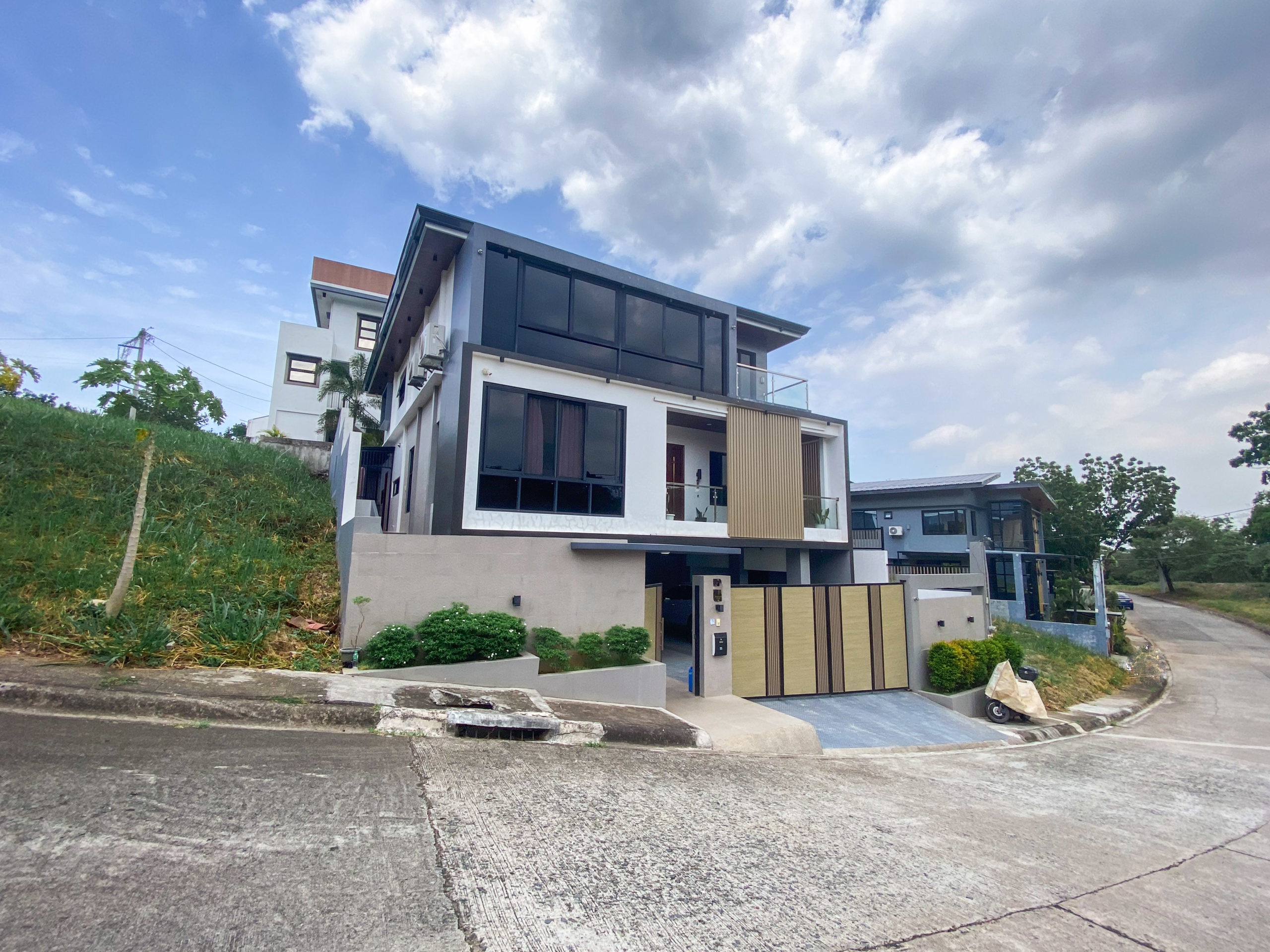 Charming 4-Bedroom House and Lot in Havila Filinvest, Taytay, Rizal photo 2