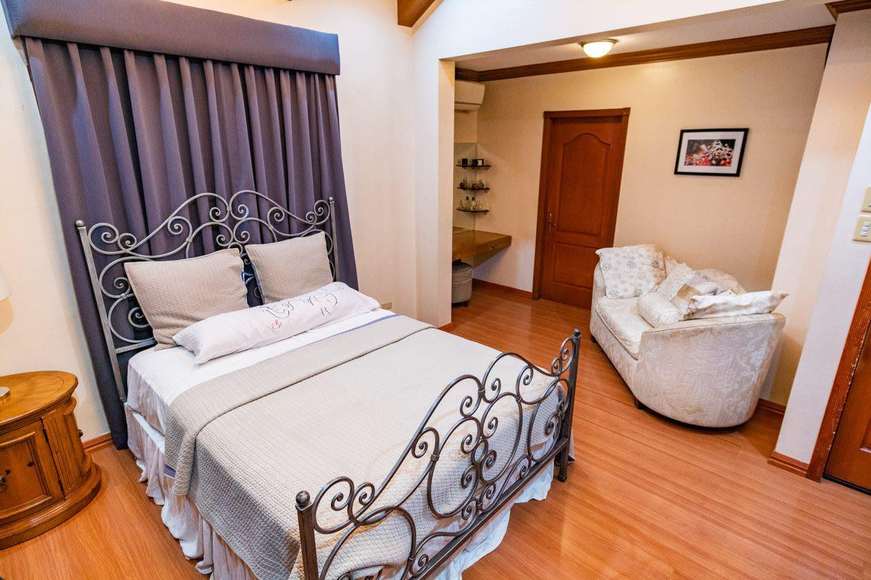 2-storey Mediterranean House for sale in Don Antonio Royale, Quezon City photo 5