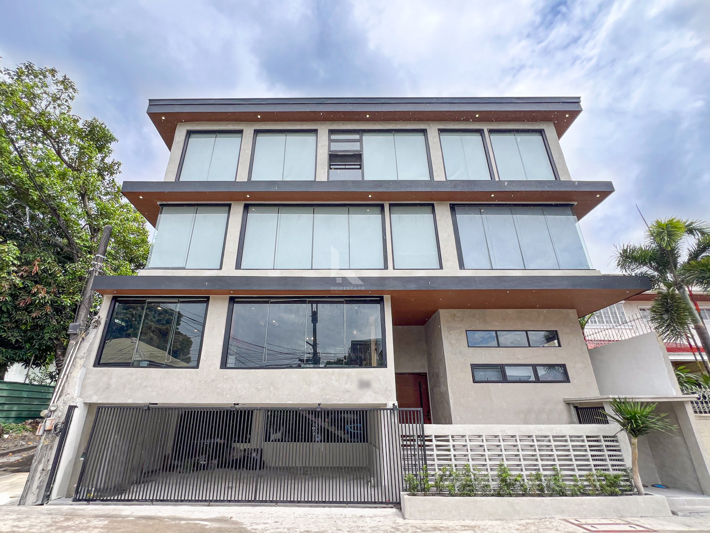 Elegant Modern Contemporary Home For Sale photo 1
