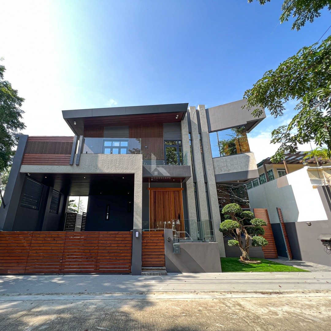 Gorgeous Modern Asian Industrial House For Sale in Don Antonio Royale Estates photo 1
