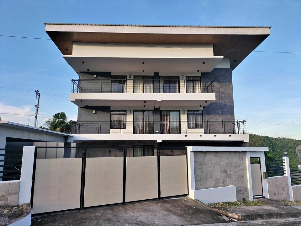Huge House&lot in Talisay Cebu City photo 1