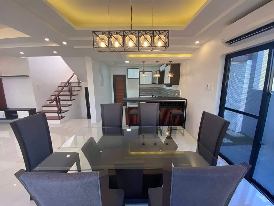 BRAND NEW FURNISHED MODERN HOUSE  FOR SALE VERY NEAR SM PAMPANGA photo 5