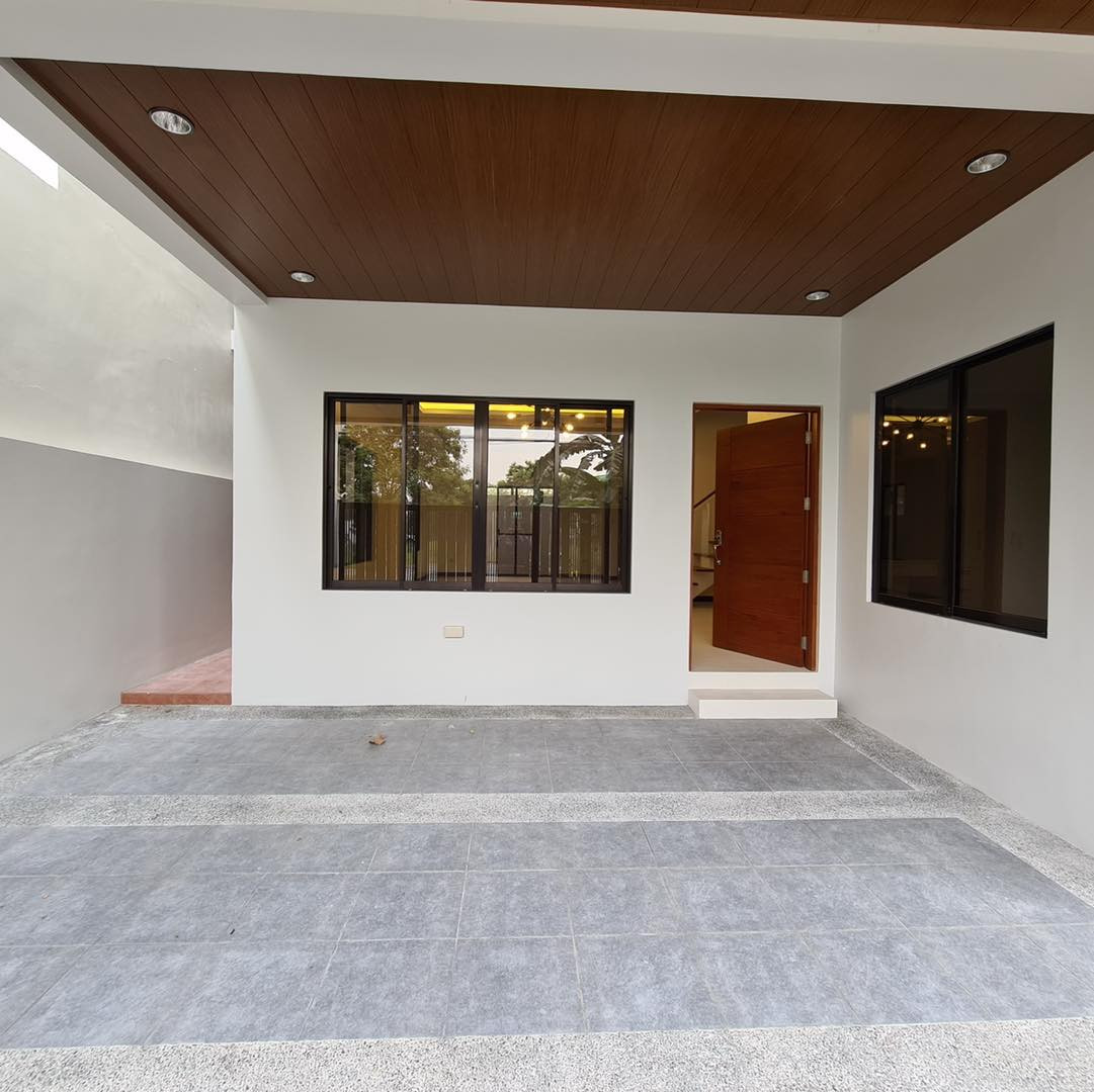 3 Storey Residential Home for Sale in Greenwoods Executive Village, Pasig City photo 2