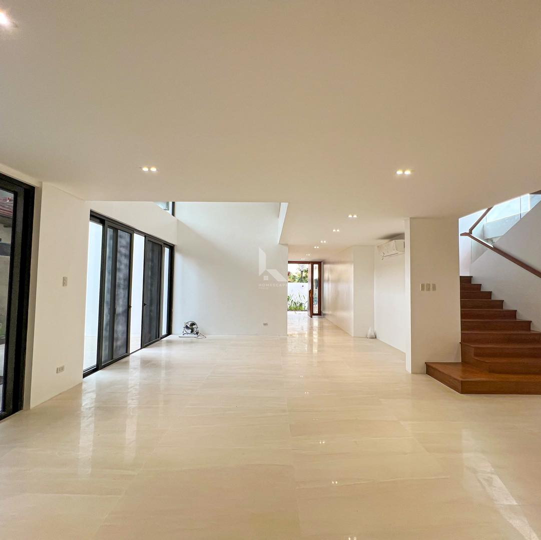 Modern Tropical Home for sale in Ayala heights, Quezon City photo 5