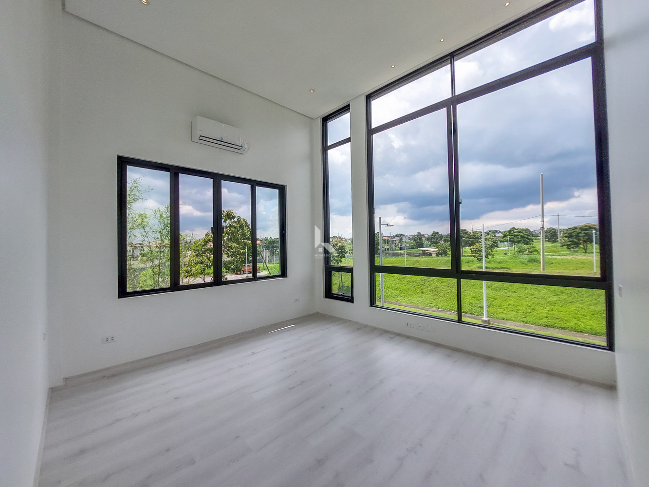 New Built Modern House and Lot for Sale in Nuvali Sta, Rosa Laguna photo 5