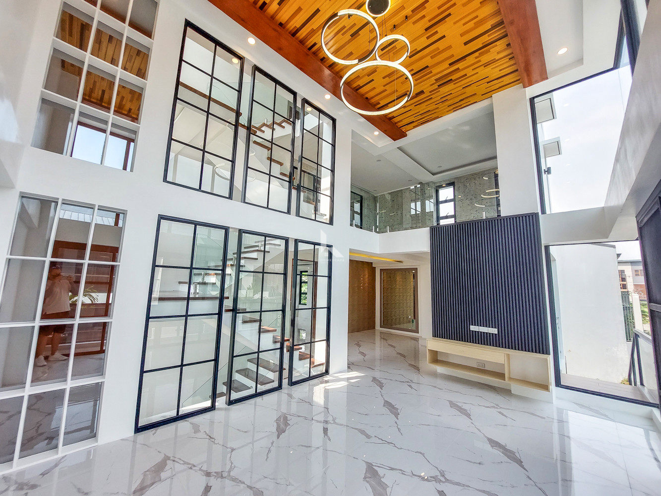 4 Storey Modern House and Lot for Sale in Greenwoods, Pasig City photo 1