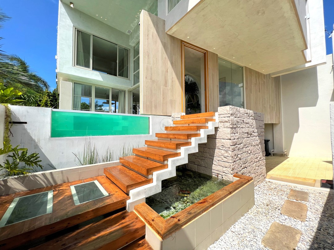 Breathtaking Brilliant House and Lot For Sale in Nasugbu, Batangas photo 2