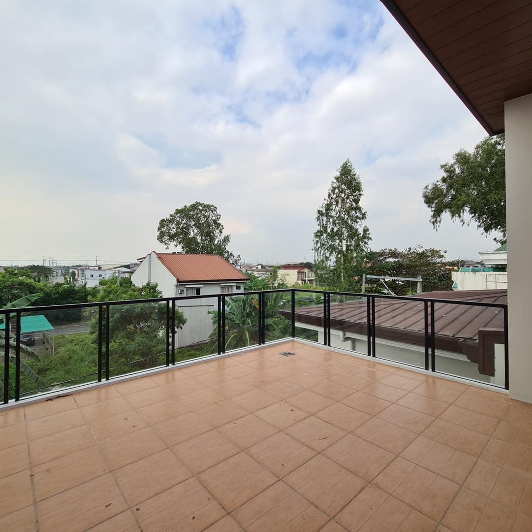 3 Storey Residential Home for Sale in Greenwoods Executive Village, Pasig City photo 3
