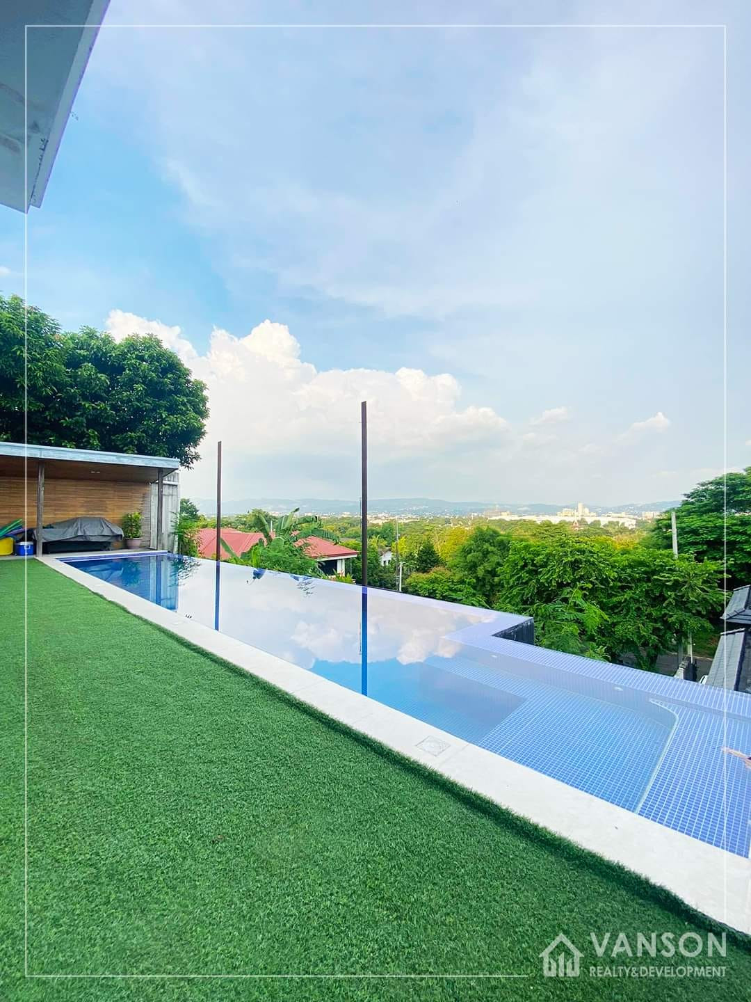 HOUSE AND LOT FOR SALE IN LOYOLA GRAND VILLA, QUEZON CITY photo 2
