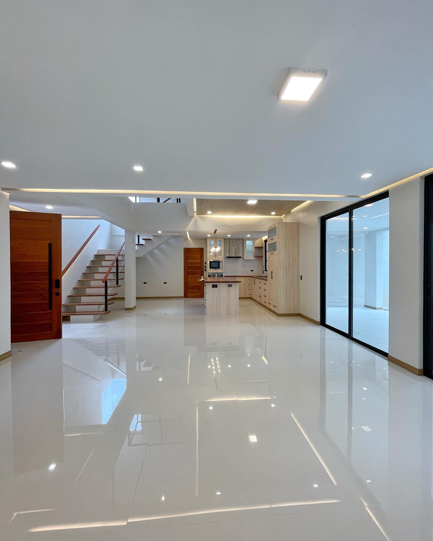Brand New Modern Industrial House for Sale in Filinvest 2 Batasan Quezon City photo 4