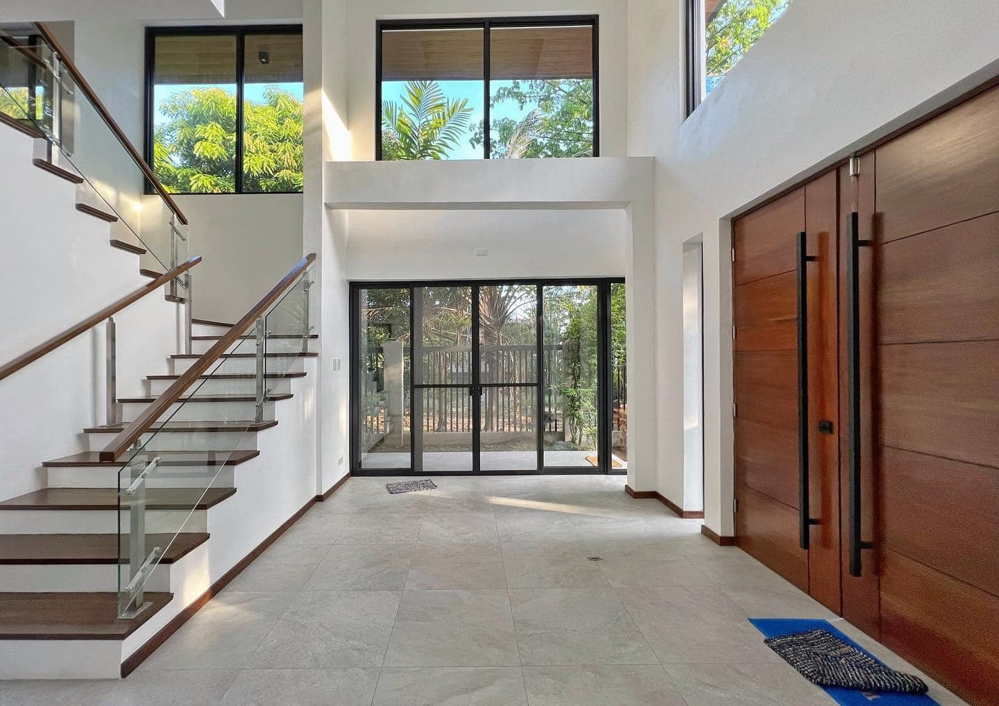 Brand New Modern Contemporary House & Lot For Sale photo 2