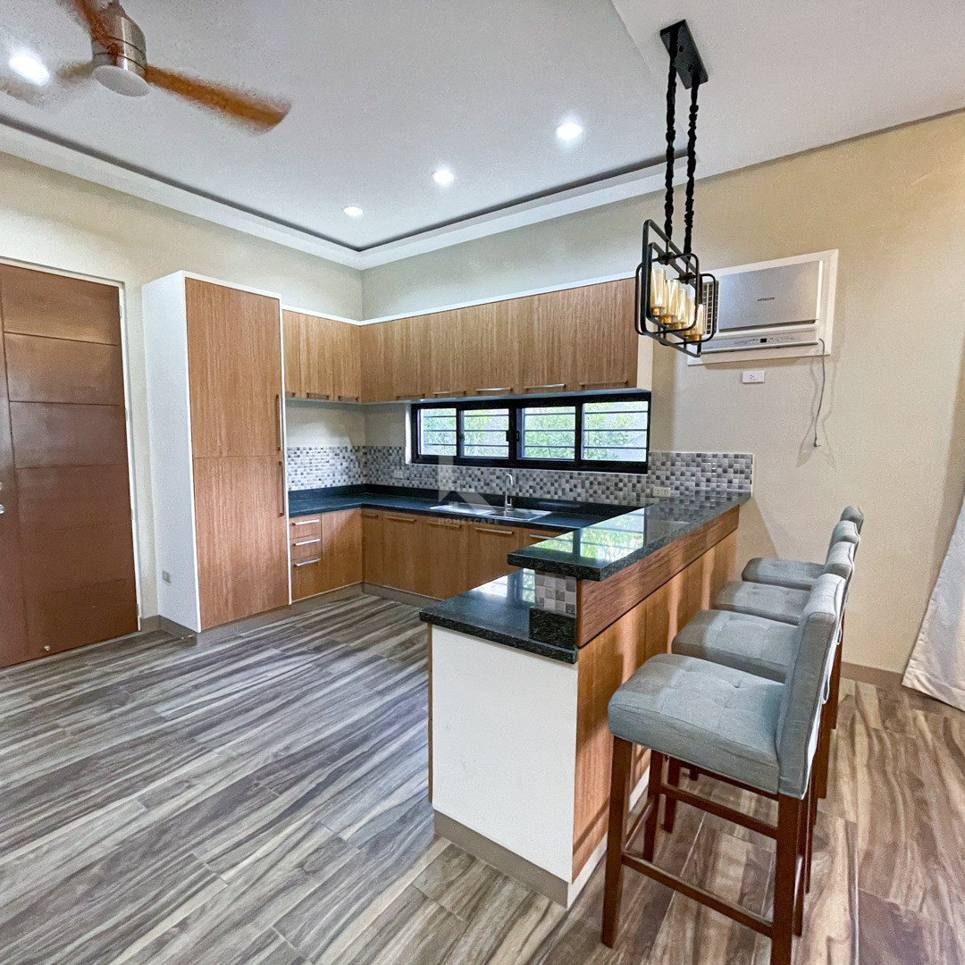 Charming Bungalow House and Lot For Sale in BF Homes photo 5