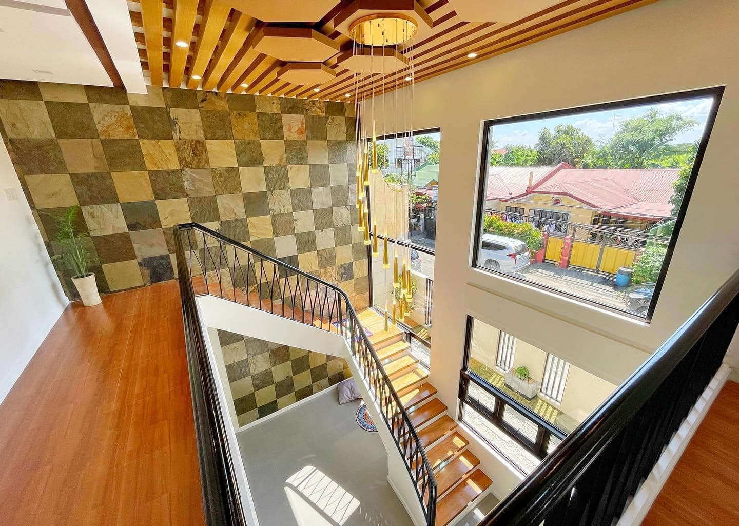 Beautiful House & Lot For Sale photo 1
