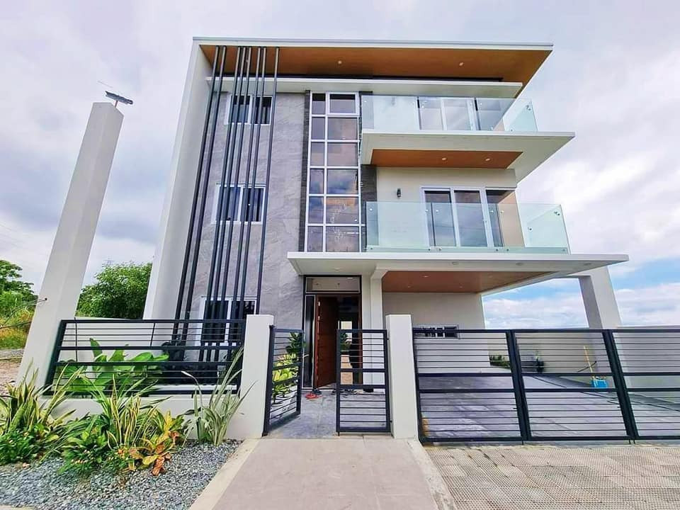 OVERLOOKING BRAND NEW HOUSE IN TALISAY CEBU photo 1