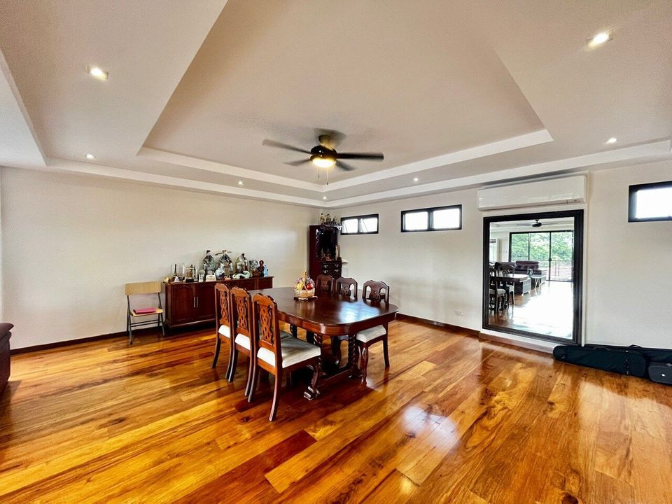 House and Lot For Sale near Bonifacio Global City, Taguig photo 2
