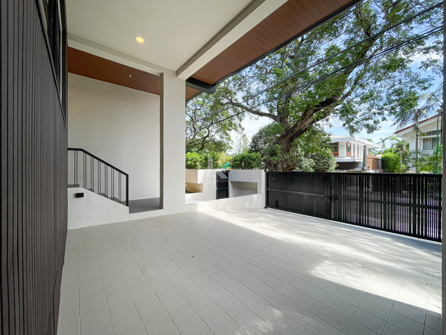 Cozy Newly Renovated Modern Bungalow House and Lot For Sale photo 2