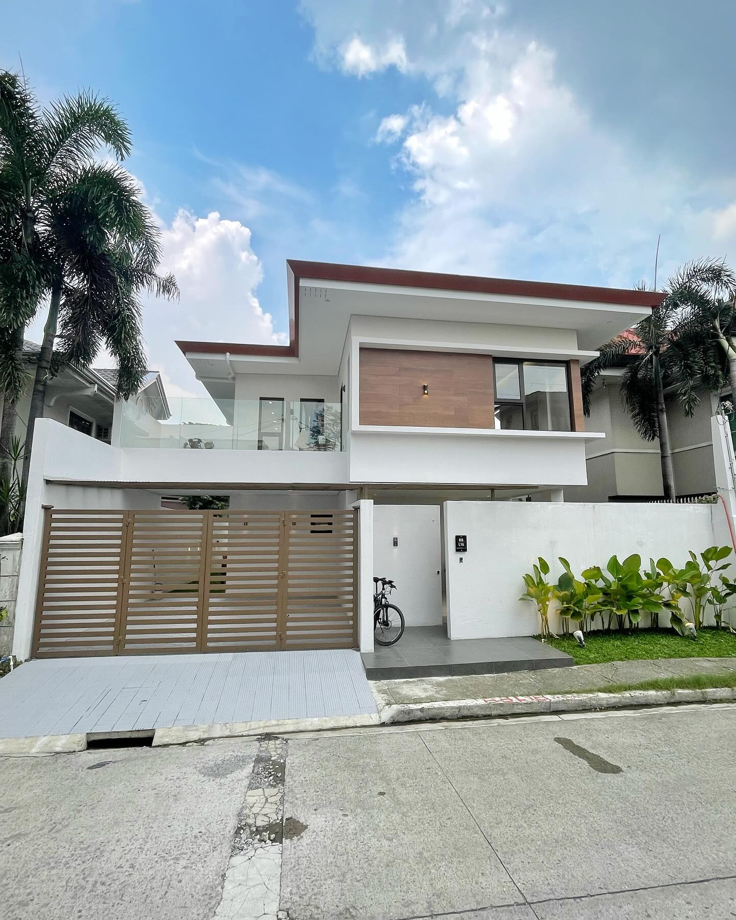 Brand New Modern Tropical Asian House for Sale photo 1