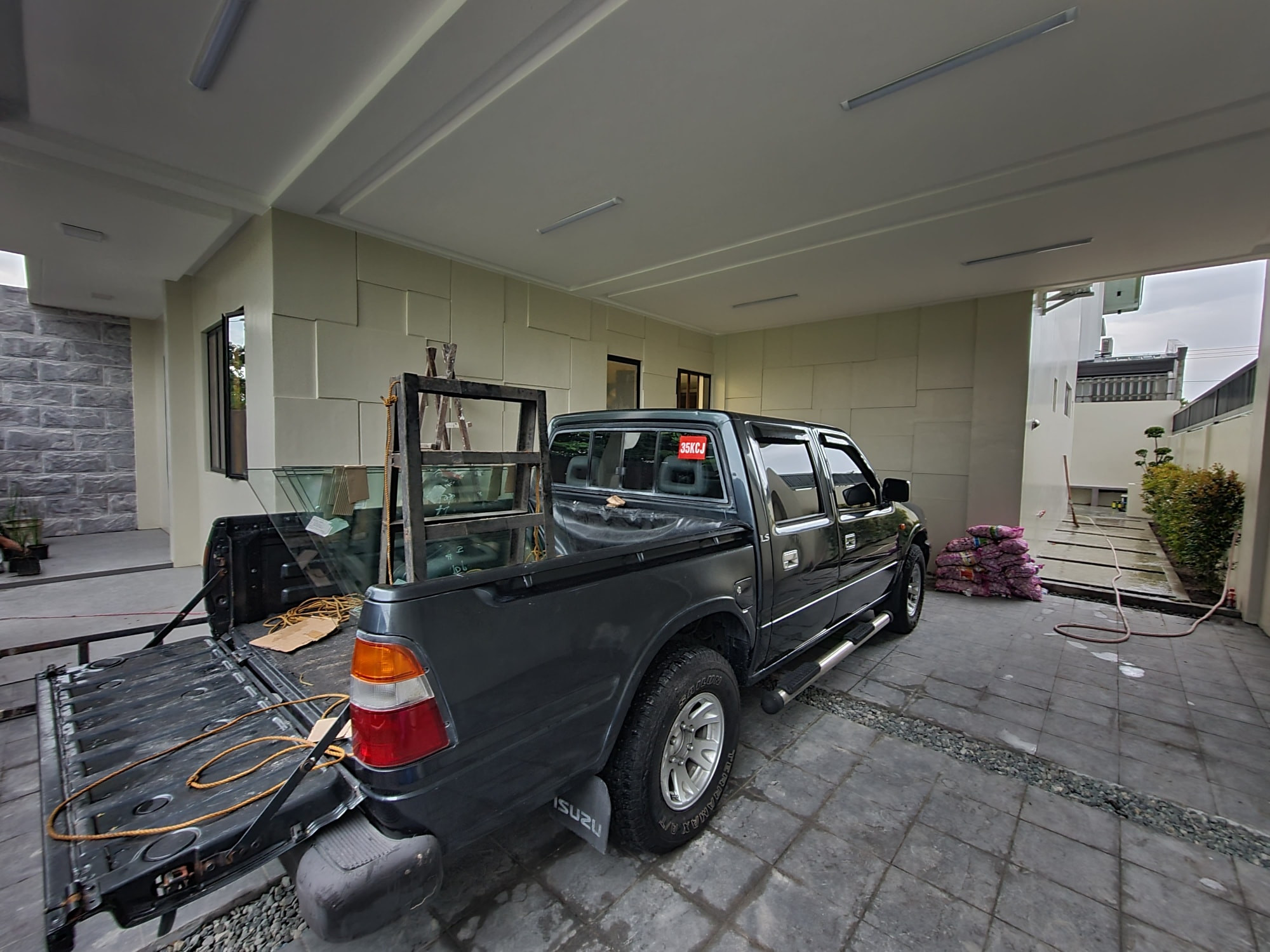 A Brand New Modern Spacious Two Storey House photo 2