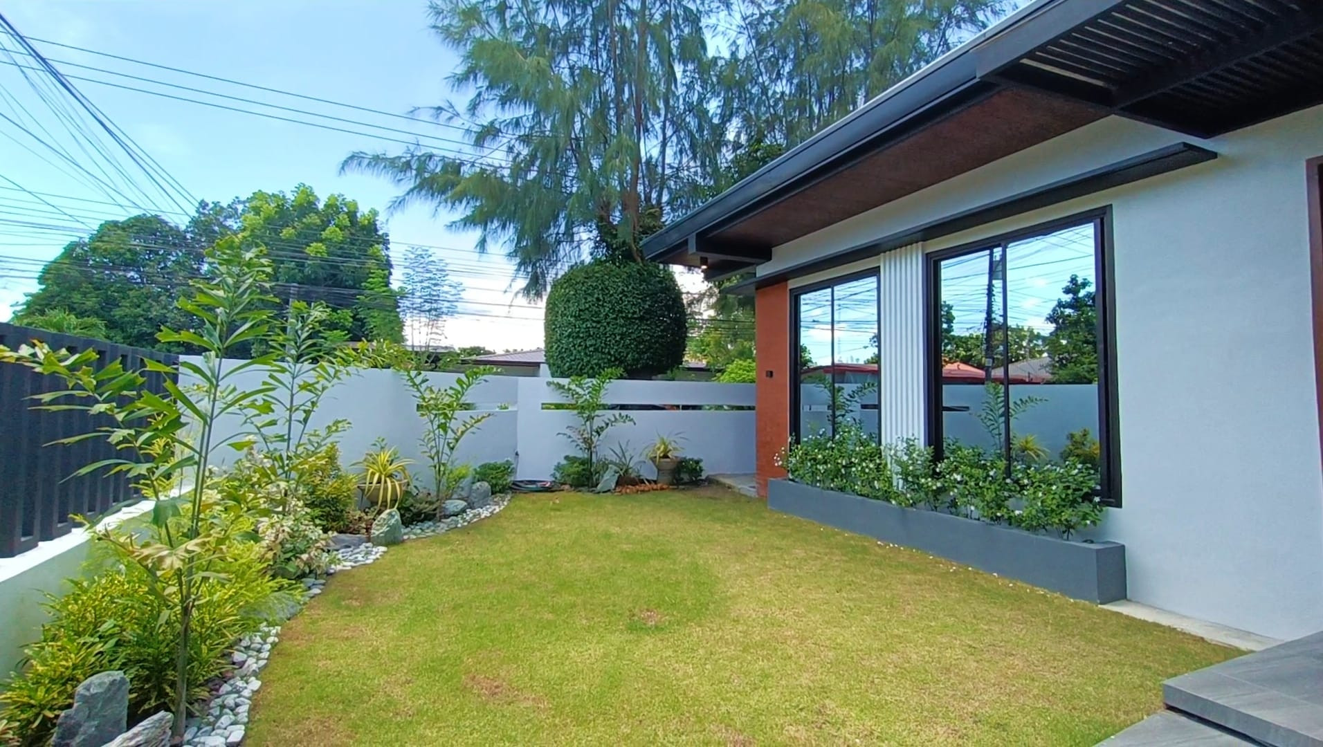 BRANDNEW BUNGALOW photo 1