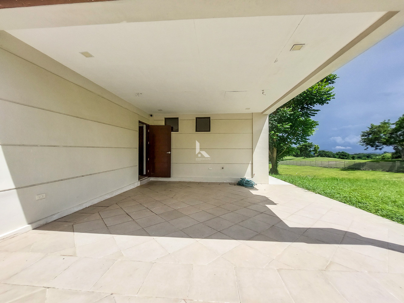 2 Storey Home for sale in Tagaytay Highlands photo 3