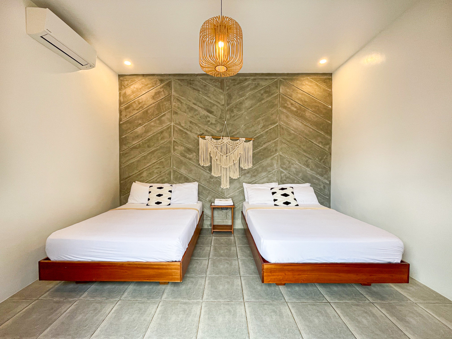 Cozy Luxury Farmhouse For Sale in Alfonso, Cavite photo 5
