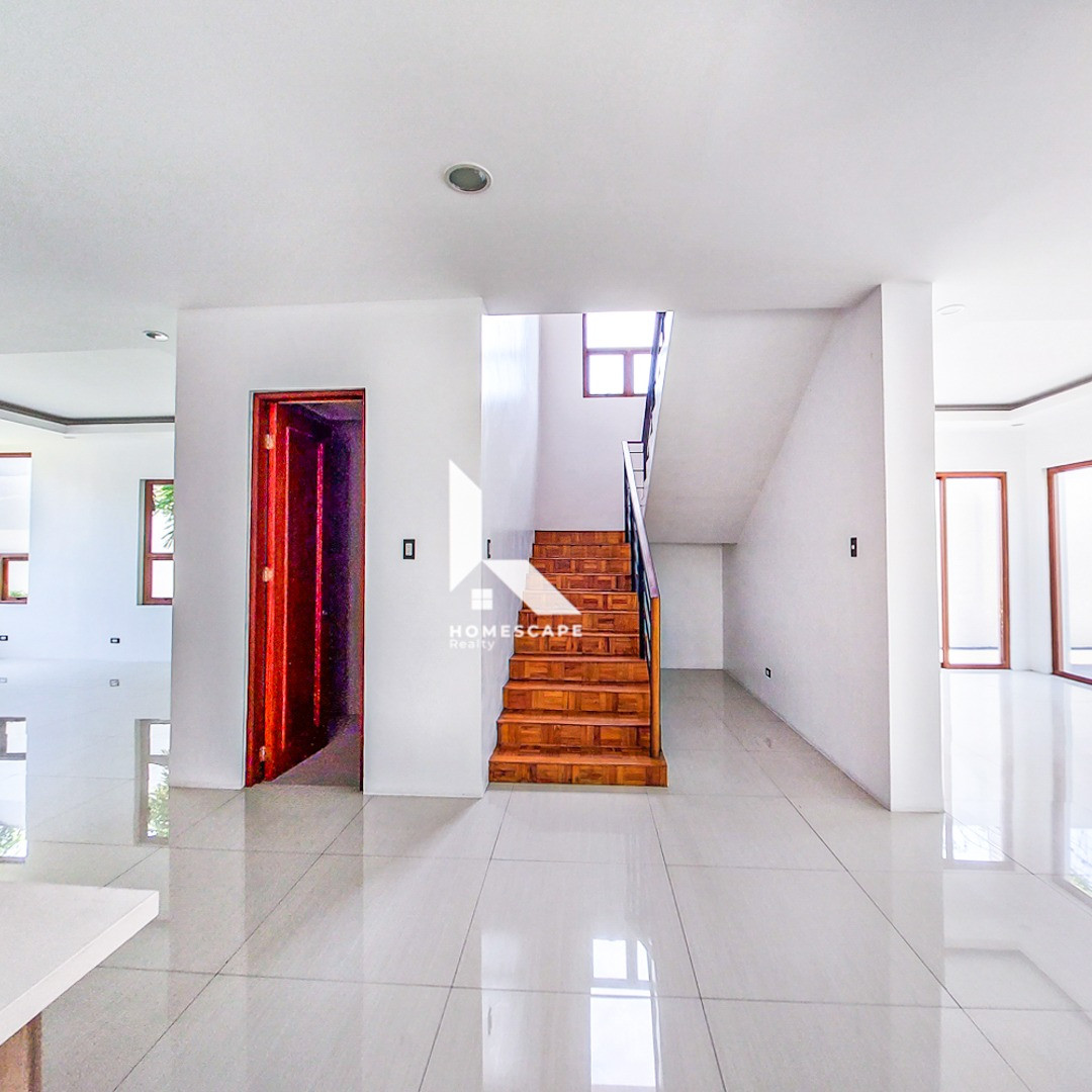 Gorgeous Brand New 2 Storey House for Sale in BF Homes photo 4
