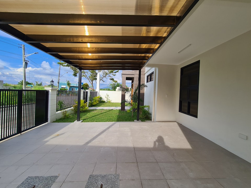 Brand New Modern Two Storey House For Sale photo 2