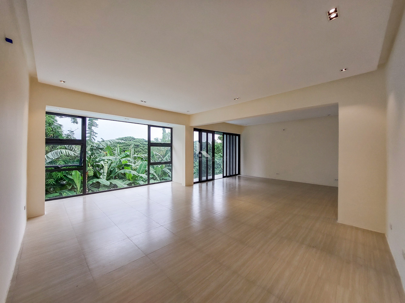 Modern Bungalow House and Lot with Swimming Pool in Ayala Alabang Village photo 3