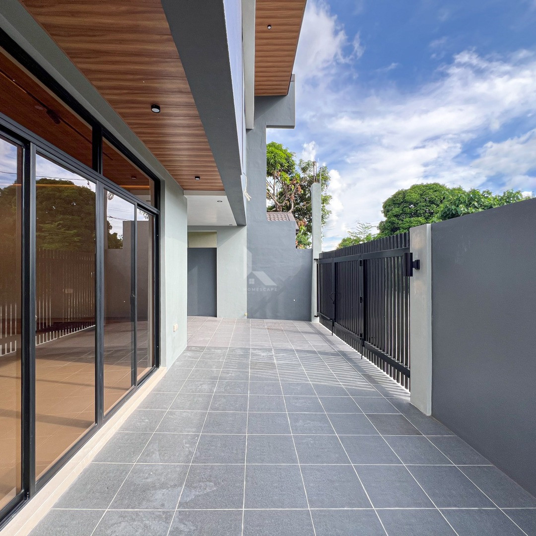 Remarkable Modern Contemporary House and Lot For Sale photo 2