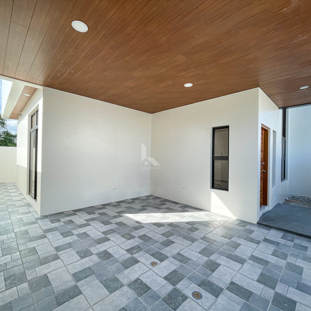 Gorgeous Modern Contemporary House and Lot photo 2