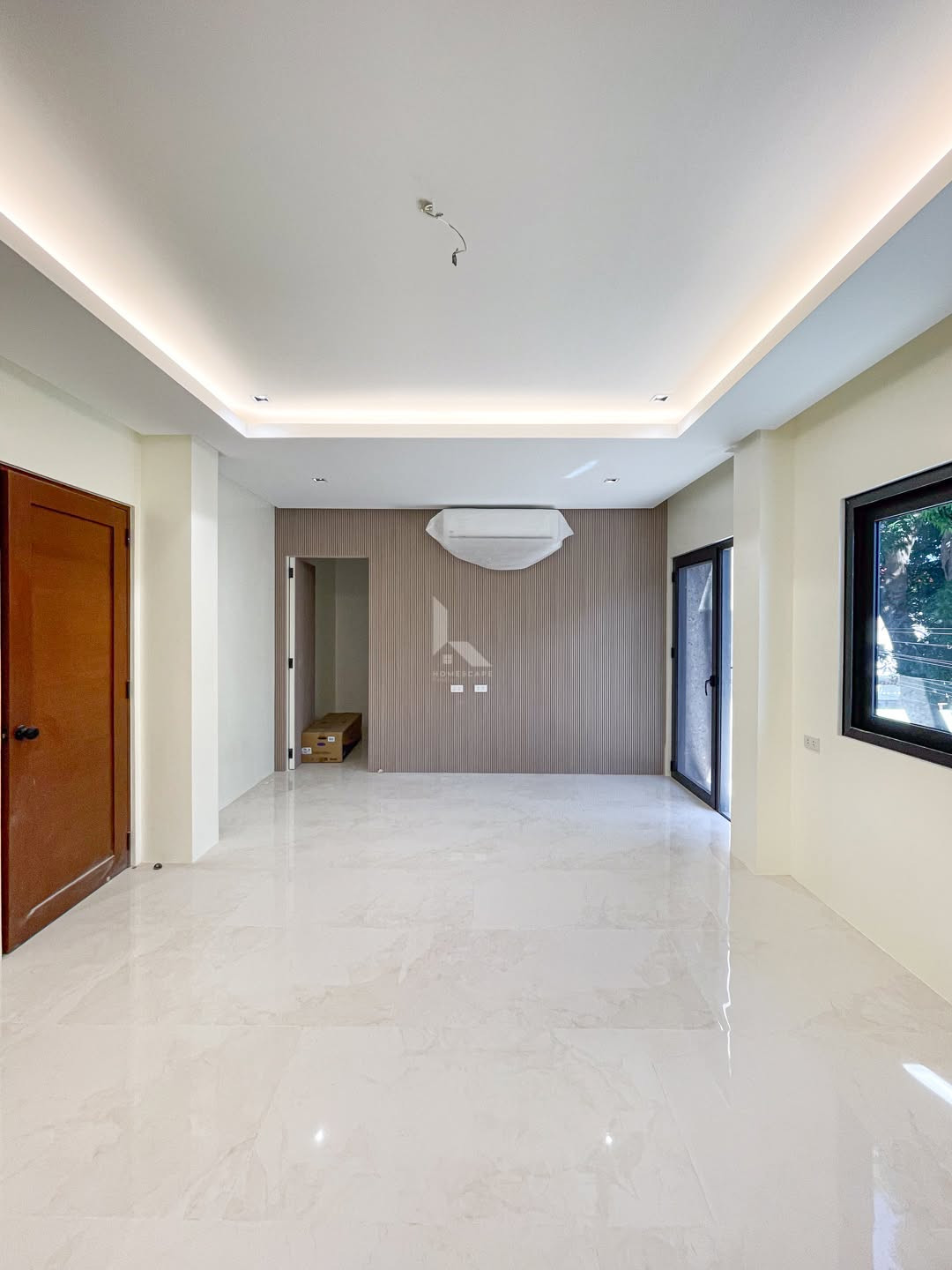 Notable Modern Contemporary House and Lot in Tandang Sora photo 3