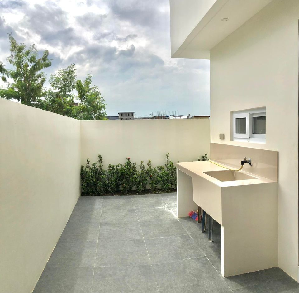 Greenwoods House and Lot for Sale Brand New photo 3
