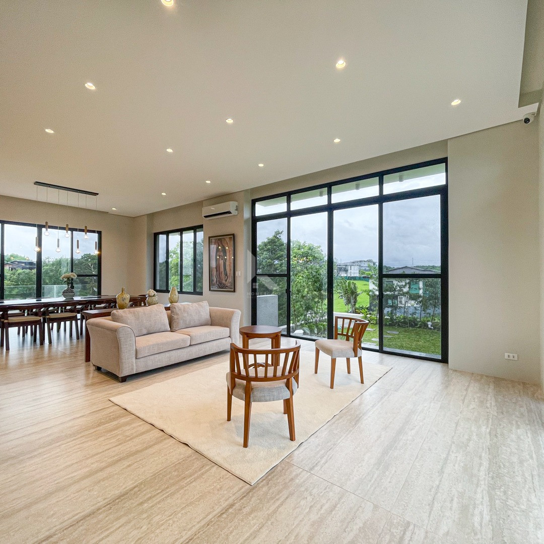 Breathtaking Modern Tropical House and Lot For Sale photo 4