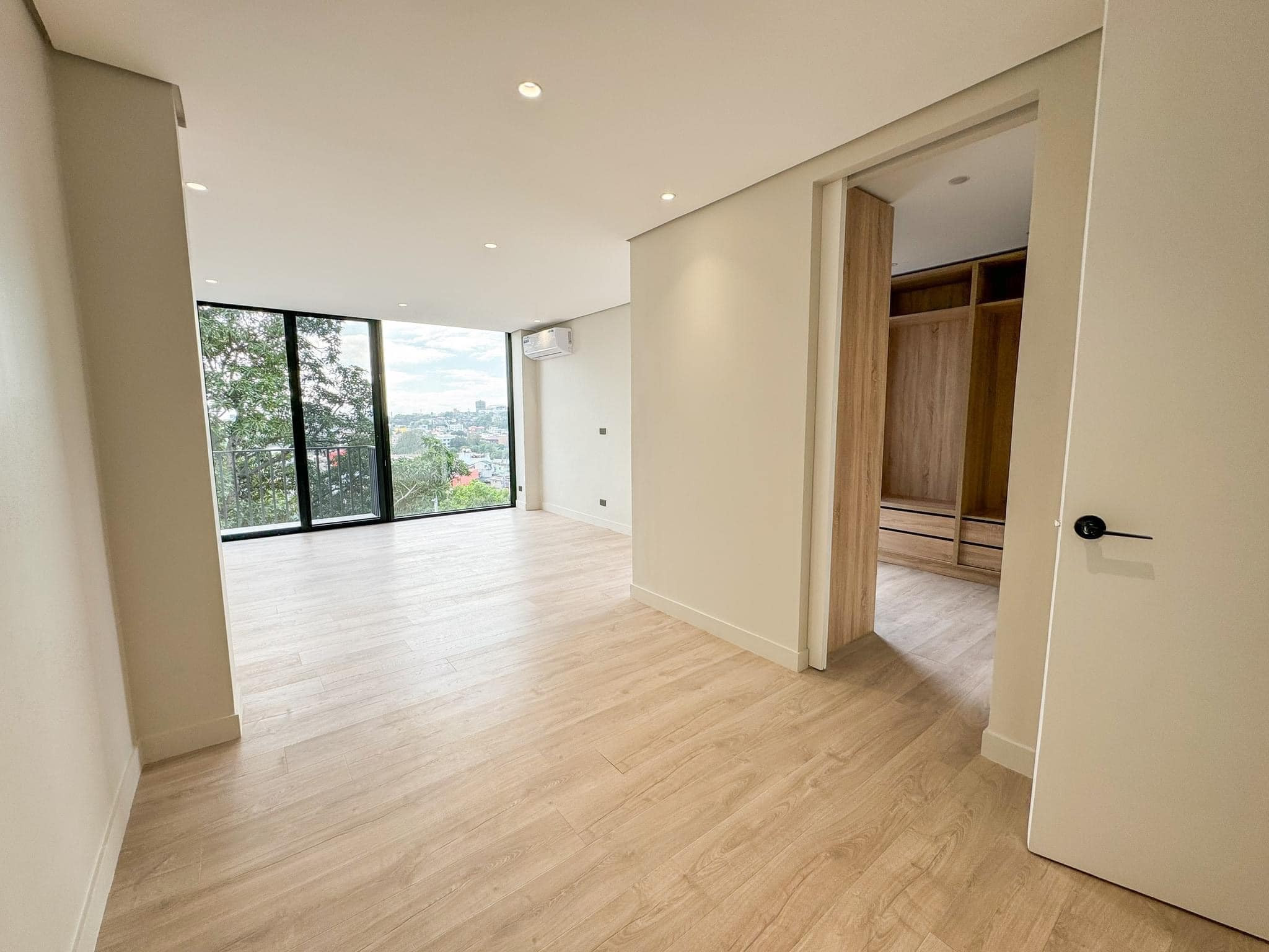 An Outstanding Modern House and Lot for Sale in Pasig City photo 3