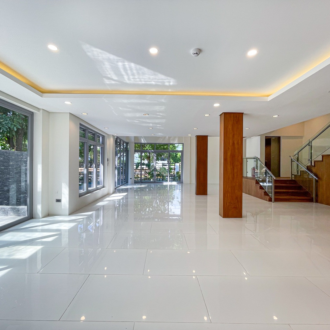 Vast Luxurious House and Lot For Sale at The Manila Southwoods Village photo 4