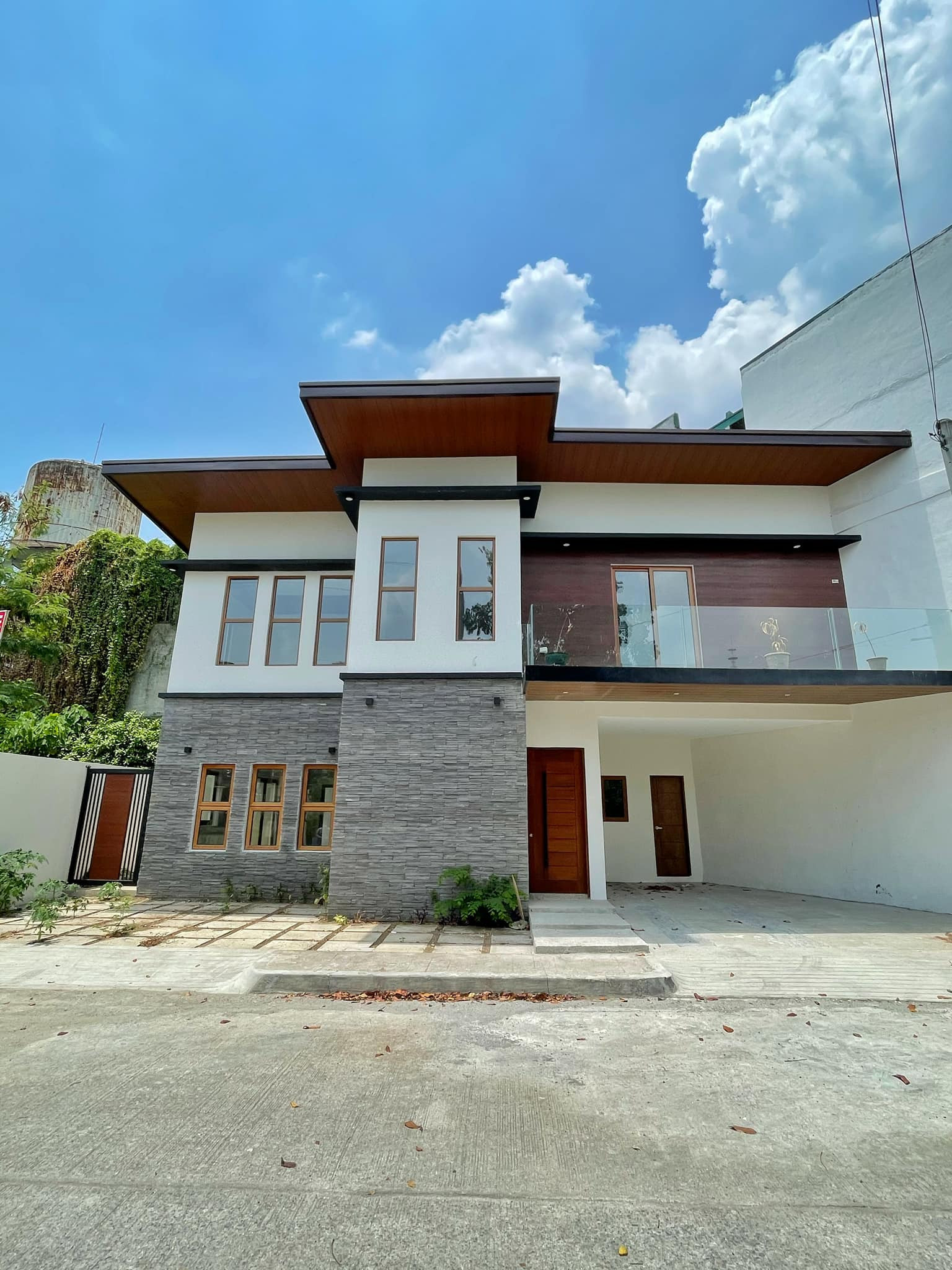 Brand New Modern House for Sale in Tandang Sora, Mindanao Ave. Quezon City photo 1