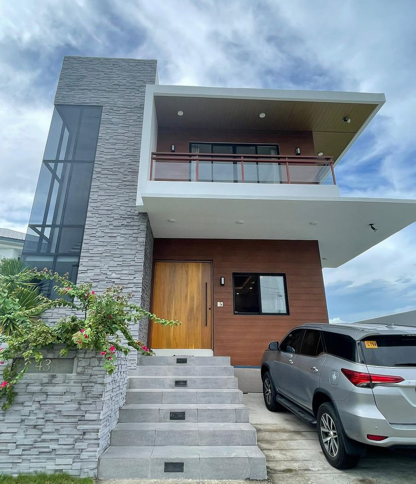 House and Lot in Venare Nuvali (Ayala Land) for Sale photo 1