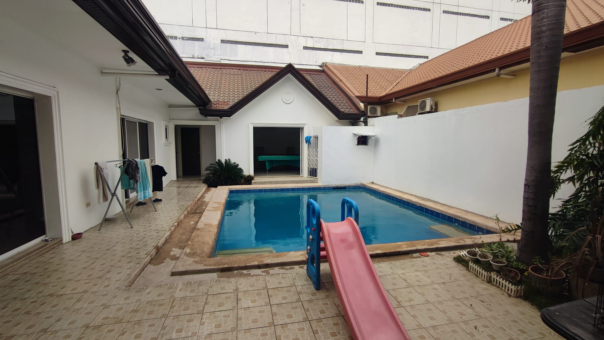 PRE-OWNED BUNGALOW HOUSE WITH POOL FOR SALE/LEASE photo 1
