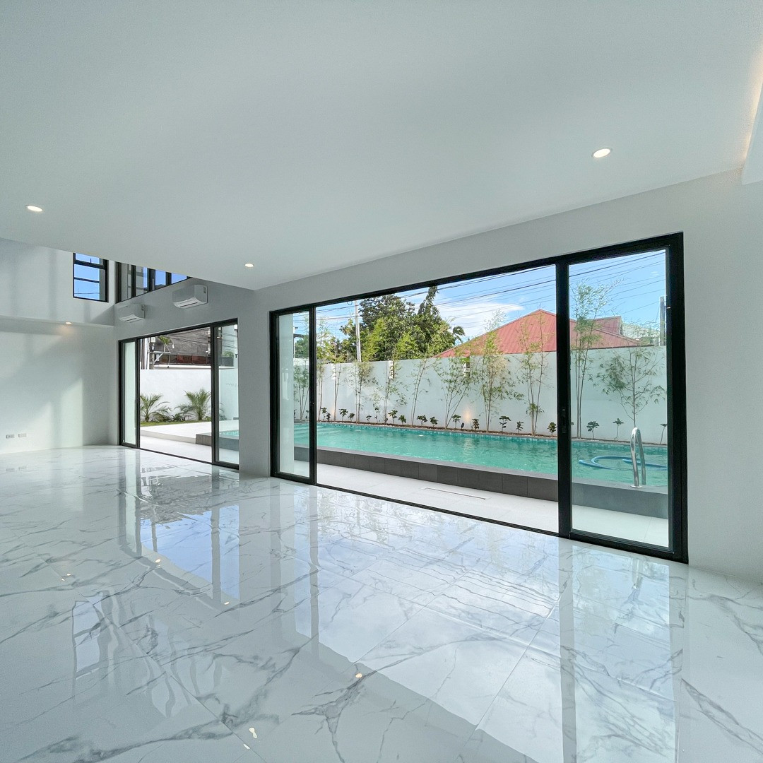 Impressive Modern Tropical Corner Home For Sale in BF Homes, Parañaque City photo 4