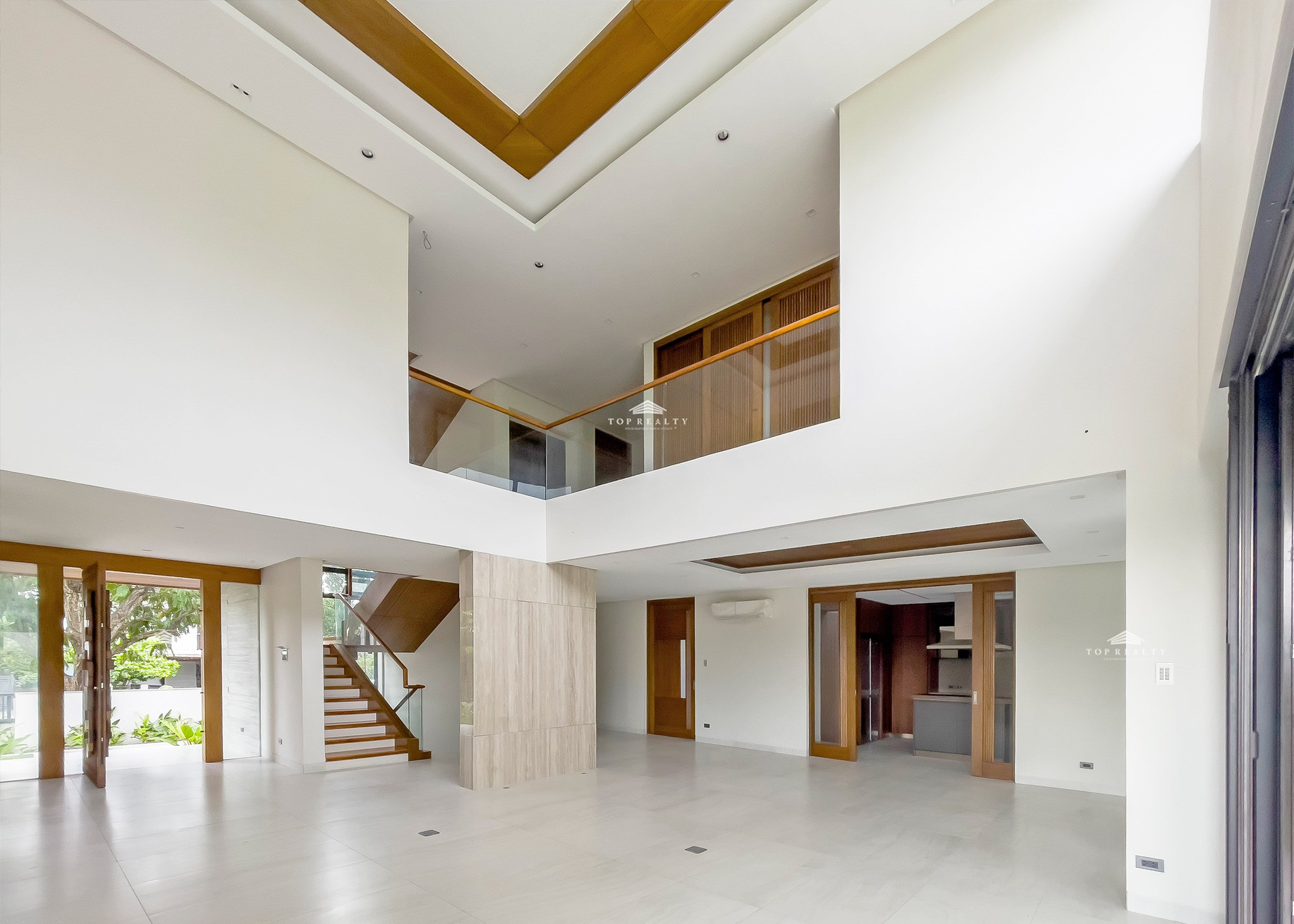 Contemporary Smart Home for Sale in Ayala Southvale Primera photo 1