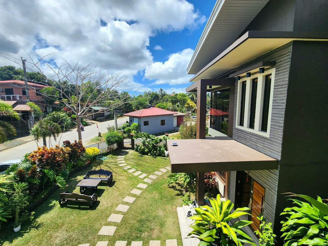 A Spacious Family Home for Sale in Laguna photo 2