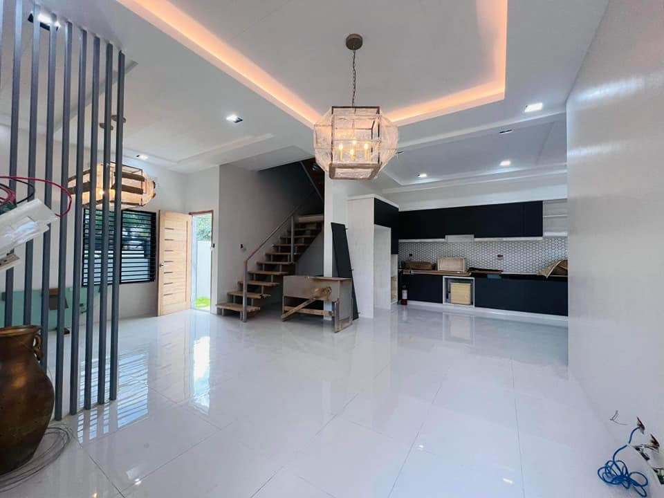 Modern Two Storey House and Lot in Pampanga photo 5