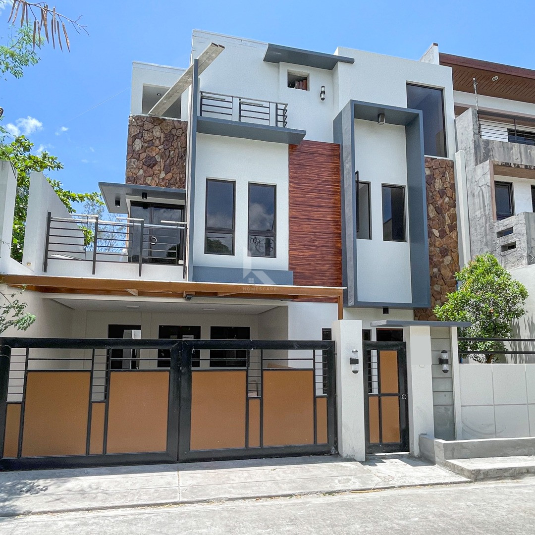 Remarkable Refurbished Modern House For Sale photo 2